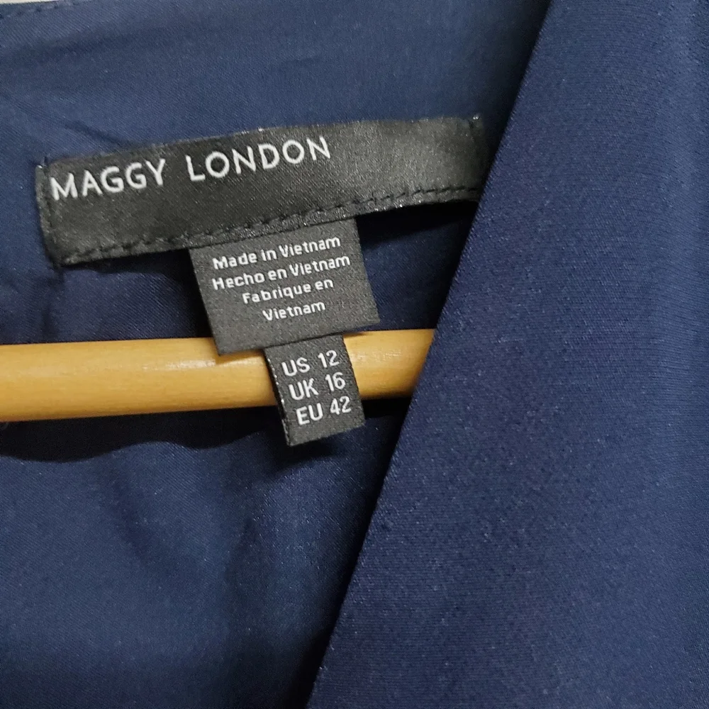 Maggy London Navy Blue Dress Size 12 - Picture 9 of 11
